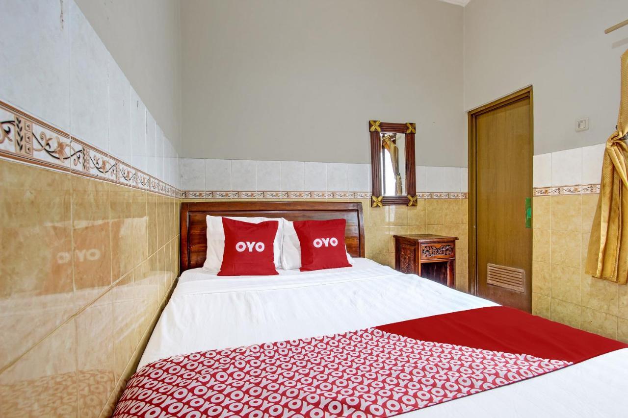 Oyo 91785 Hotel Srikandi Kalasan Tanjungtirto Kültér fotó