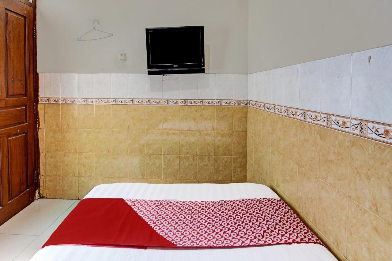 Oyo 91785 Hotel Srikandi Kalasan Tanjungtirto Kültér fotó