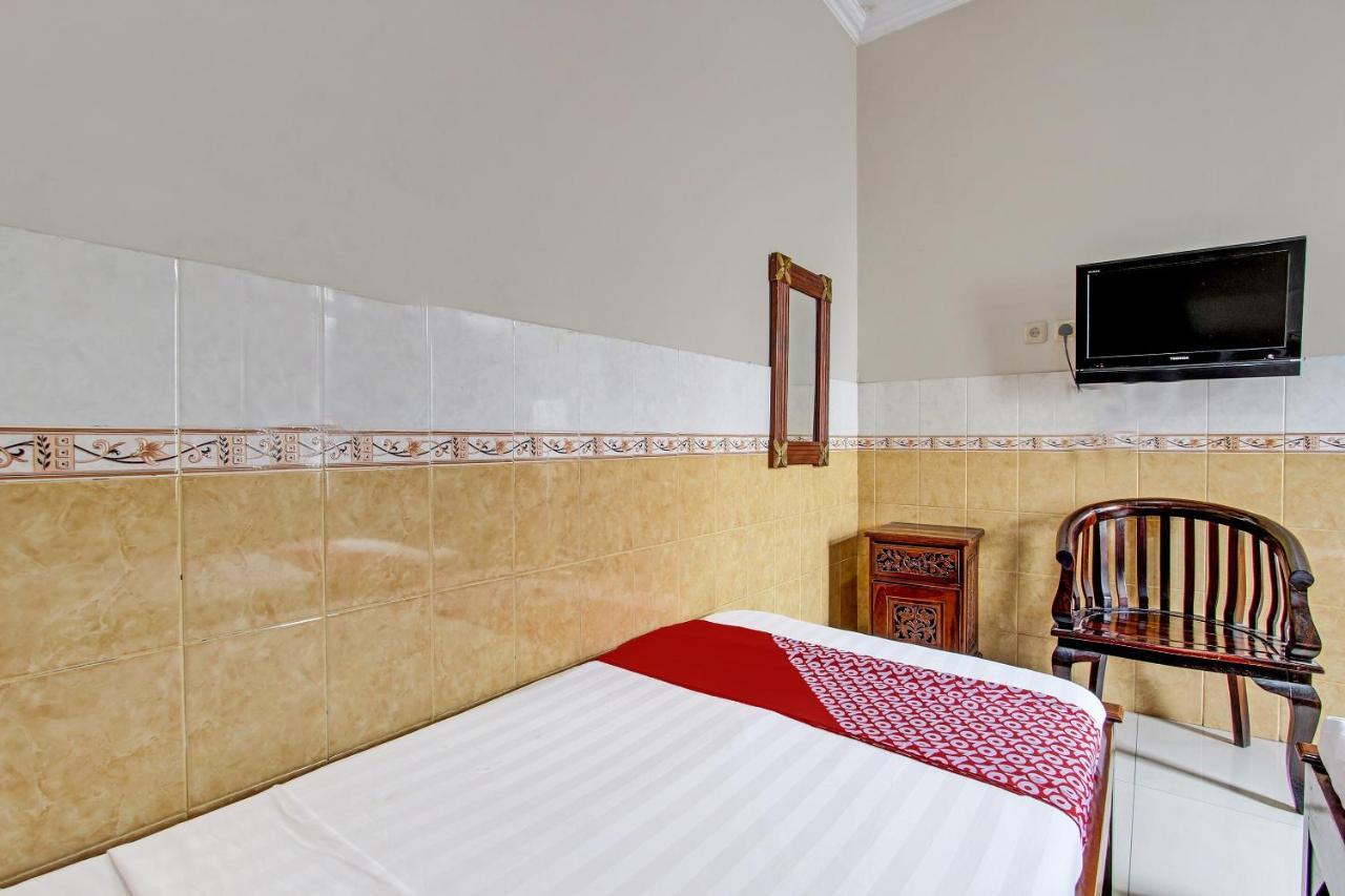 Oyo 91785 Hotel Srikandi Kalasan Tanjungtirto Kültér fotó