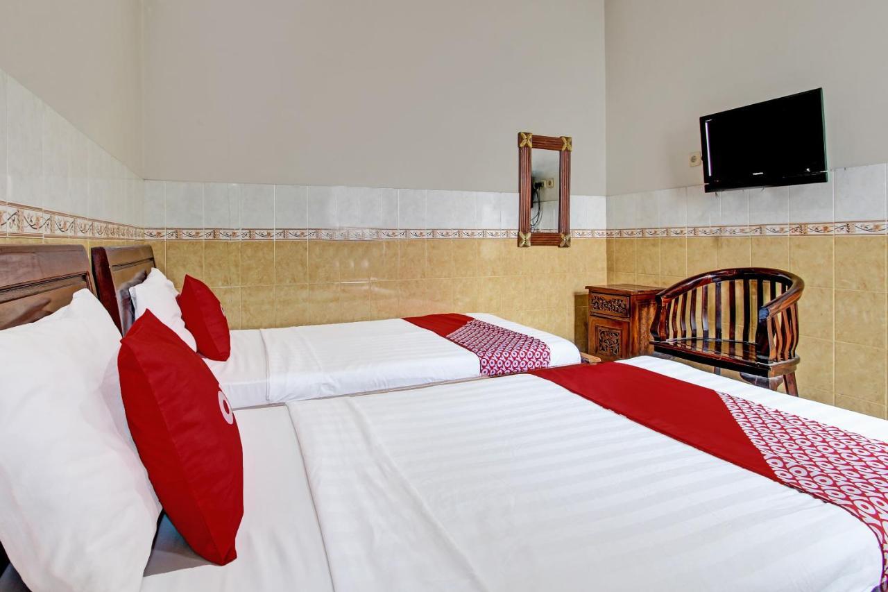 Oyo 91785 Hotel Srikandi Kalasan Tanjungtirto Kültér fotó